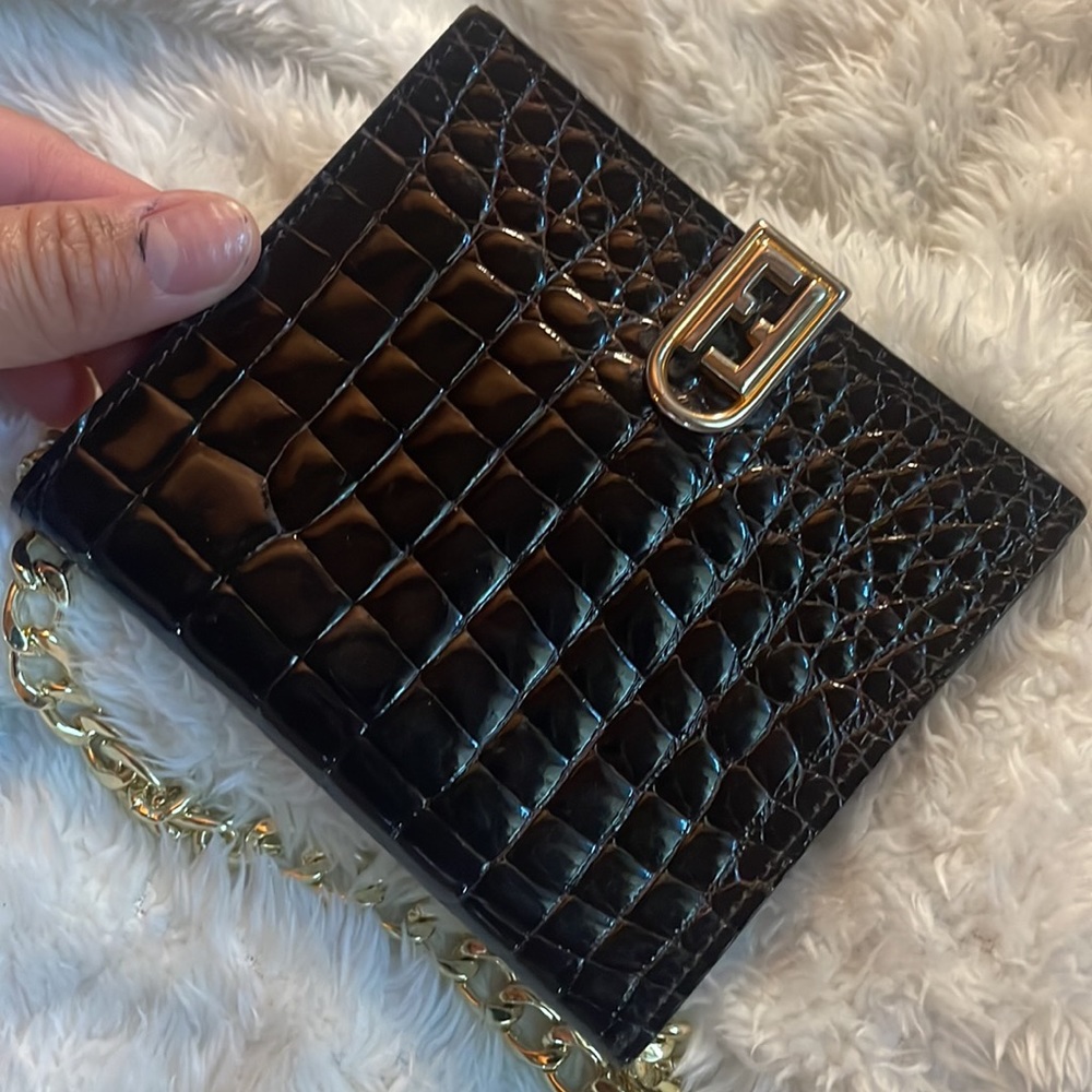Fendi crocodile embossed brown patent leather vintage wallet gold tone hardware